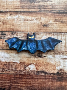 Bat | Wooden Needle Minder