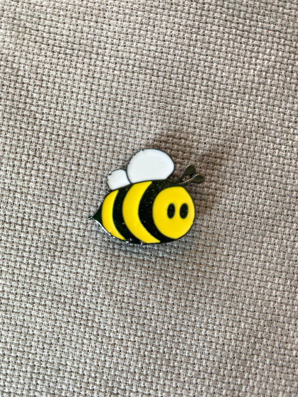 Bee | Rebel Stitcher